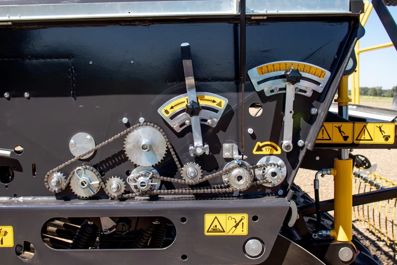 Mechanical seeder Multiva Cerex